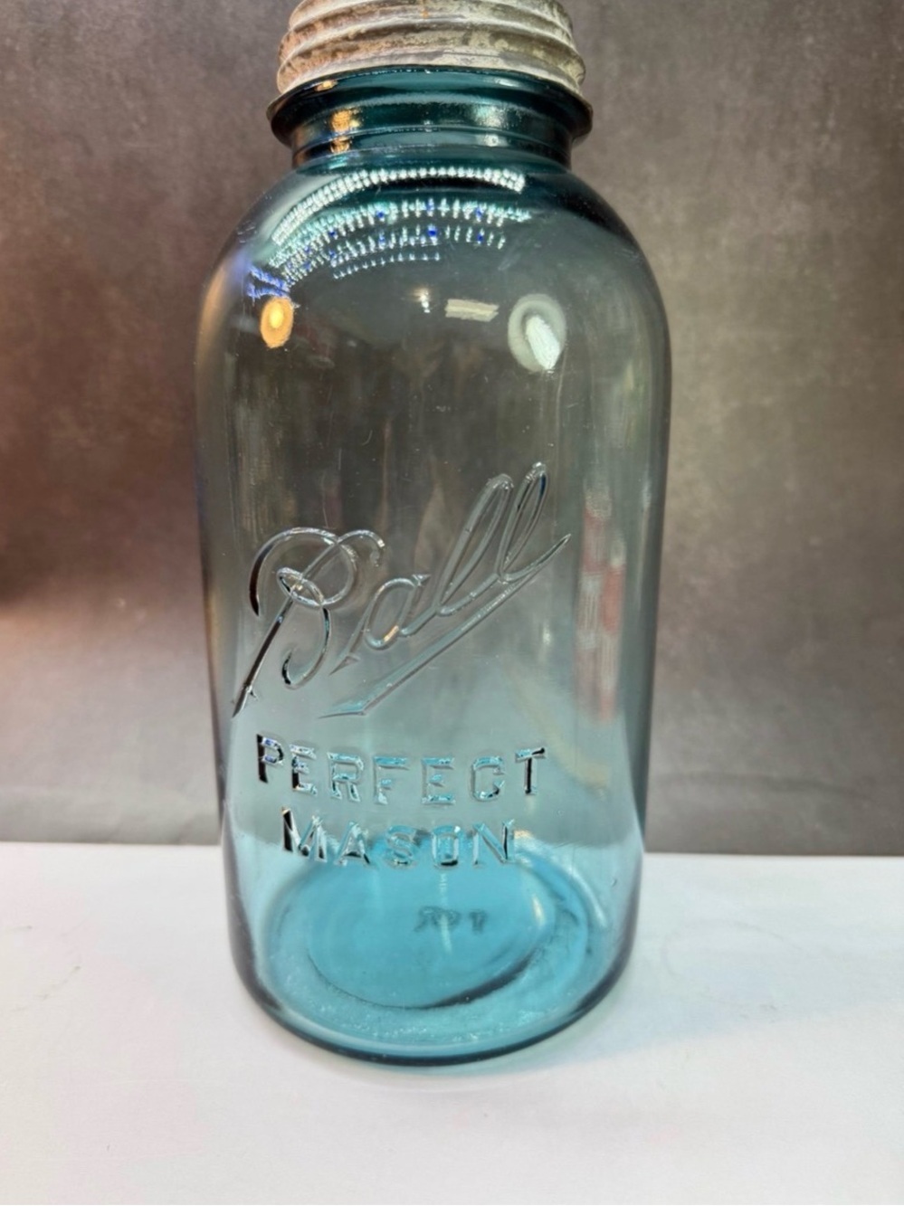 Antique/Vintage Ball Perfect Mason 1/2 Gallon Jar Aqua Blue Zink Lid. Mason jar